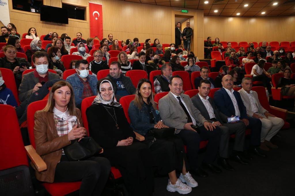 OBBKT SAĞLIK ÇALIŞANLARI İÇİN OYNADI